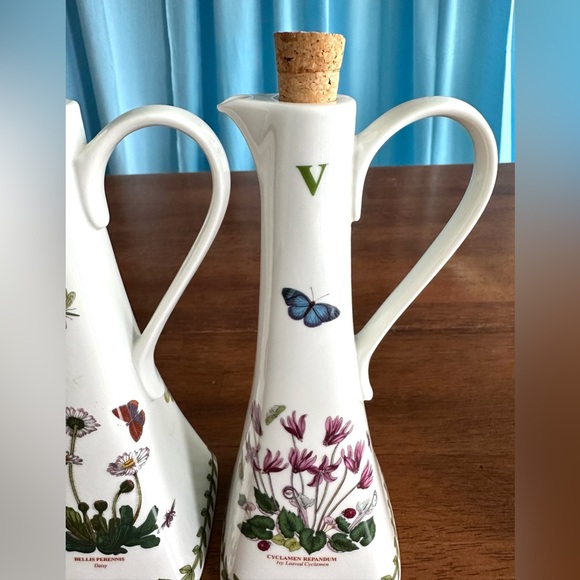 Portmeirion Susan Williams-Ellis Botanical Garden Square Oil & Vinegar Set - Picture 5 of 10